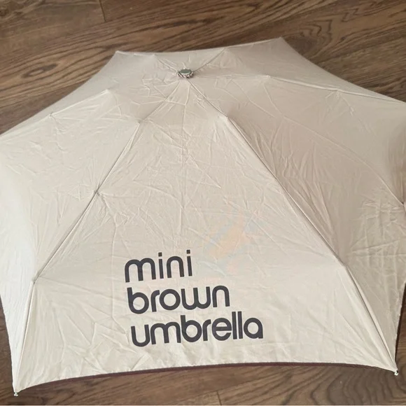 Mini Brown Umbrella by Bloomingdale’s - hard to find- adorable - Picture 1 of 6